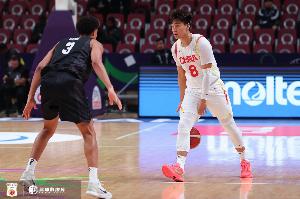 媒體人：趙睿把球隊(duì)扛肩上&MVP當(dāng)之無愧 如此中國男籃擬怎能不愛