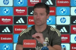 阿隆索：塞巴略斯決定留下 維尼修斯證明了他能在替補(bǔ)席產(chǎn)生影響