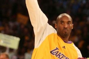 武圣調(diào)侃：裁判有時偏袒科比 我和他們理論時被科比偷了兩個三分