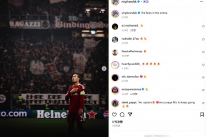 終結(jié)4連敗！利物浦隊(duì)長范戴克社媒曬向球迷謝場(chǎng)照：球場(chǎng)中的男人