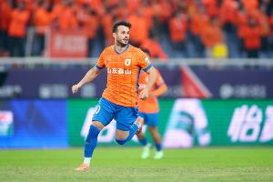 徐江：泰山給瓦科次頂薪合同，有海濱城市球隊(duì)報(bào)價(jià)但他不想去