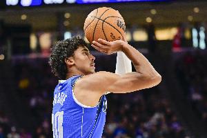 本賽季末節(jié)三分命中率Top10：克里斯蒂60.9%居首 太陽(yáng)三人上榜