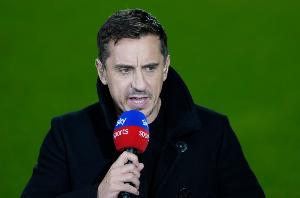 內(nèi)維爾：切爾西后衛(wèi)整場(chǎng)比賽有球表現(xiàn)都很差，總在自家禁區(qū)傳球