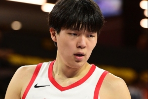 20分7板7助！韓喬生：楊瀚森游刃有余攻防兩端皆有發(fā)揮 慢慢練吧