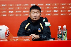 博主：38歲前國腳劉建業(yè)將執(zhí)教重慶銅梁龍，帶隊征戰(zhàn)中超