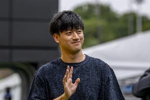 周冠宇：勞登不再擔(dān)任我的經(jīng)紀(jì)人，還不知道自己下個(gè)賽季的位置