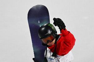 蘇翊鳴單板滑雪大跳臺(tái)世界杯北京站奪冠，實(shí)現(xiàn)背靠背兩連冠