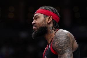 夢游！英格拉姆13投僅3中拿到7分9板有4失誤5犯規(guī) 正負(fù)值-15