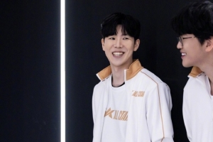 IG分享TheShy全明星返圖：燒燈續(xù)晝，與你共同寫下這一首長詩