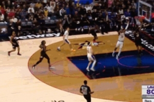 真防不回來(lái)??！76人快攻馬克西接球上空籃無(wú)壓力 打停湖人