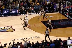 老將的經(jīng)驗(yàn)！詹姆斯殺出直接搶斷76人發(fā)球殺死比賽！