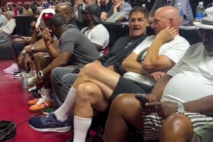 鮑爾默&庫班！NBA最熱愛籃球的兩位老板一起觀戰(zhàn)夏聯(lián)