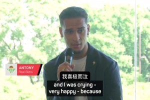 為兄弟而戰(zhàn)！葡萄牙眾將紀(jì)念若塔，C羅獻(xiàn)上歐國(guó)聯(lián)冠軍獎(jiǎng)杯！